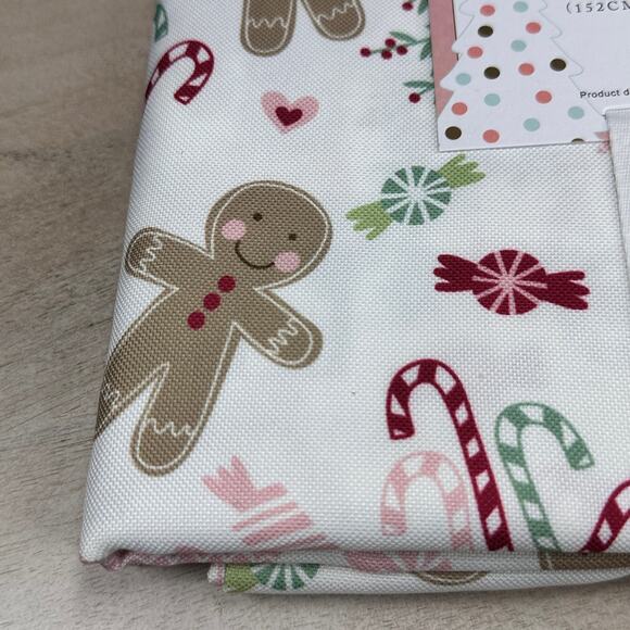 NEW Cupcakes and Cashmere Christmas Gingerbread Tablecloth 60”x84” Oblong - Picture 6 of 8